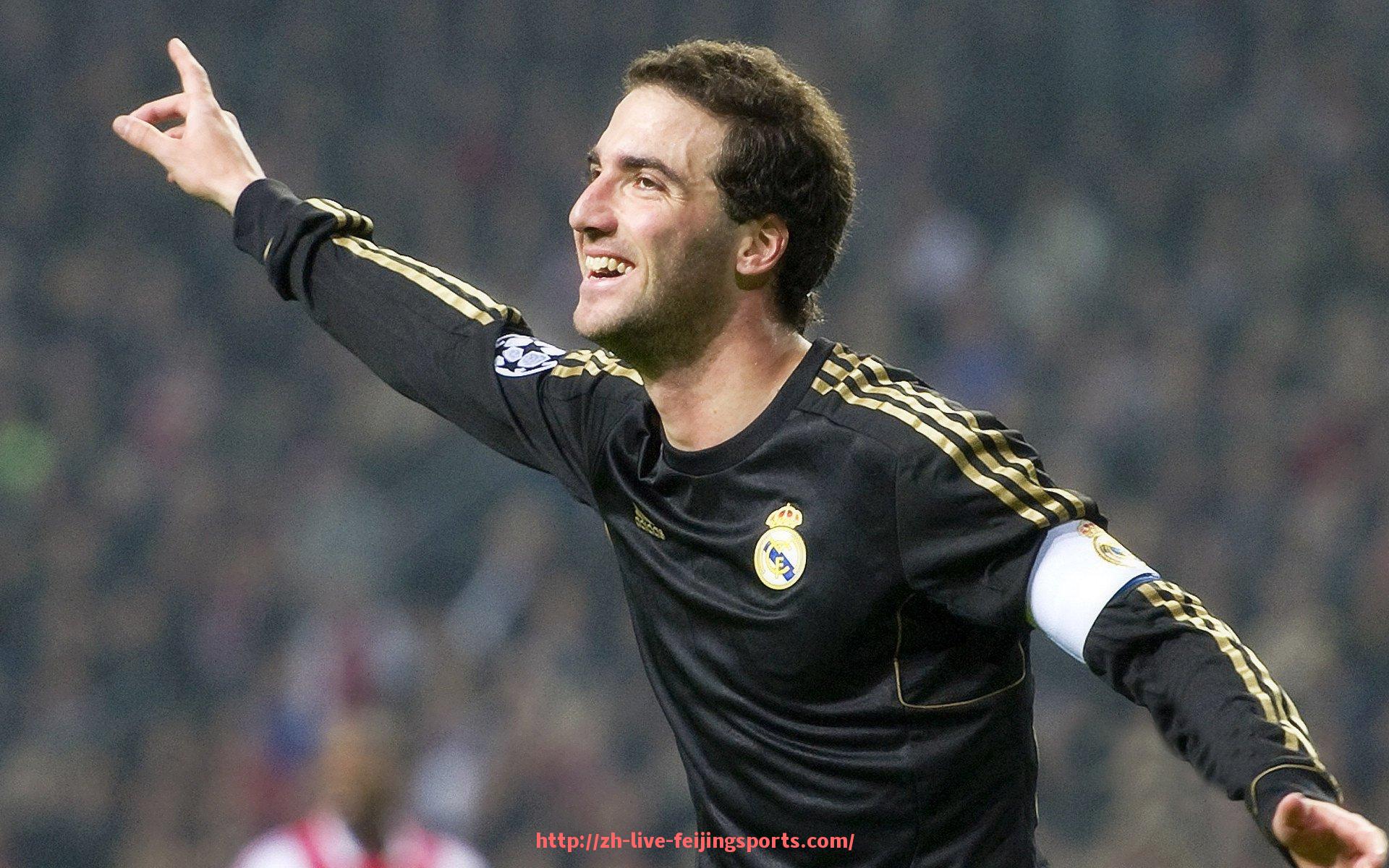 飞鲸体育直播-中超联赛的有趣事件与经典场面回顾